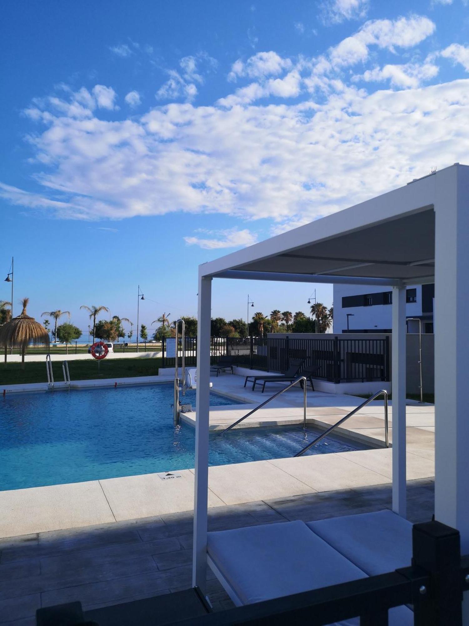 Apartamento Playa Valle Niza Малага Экстерьер фото